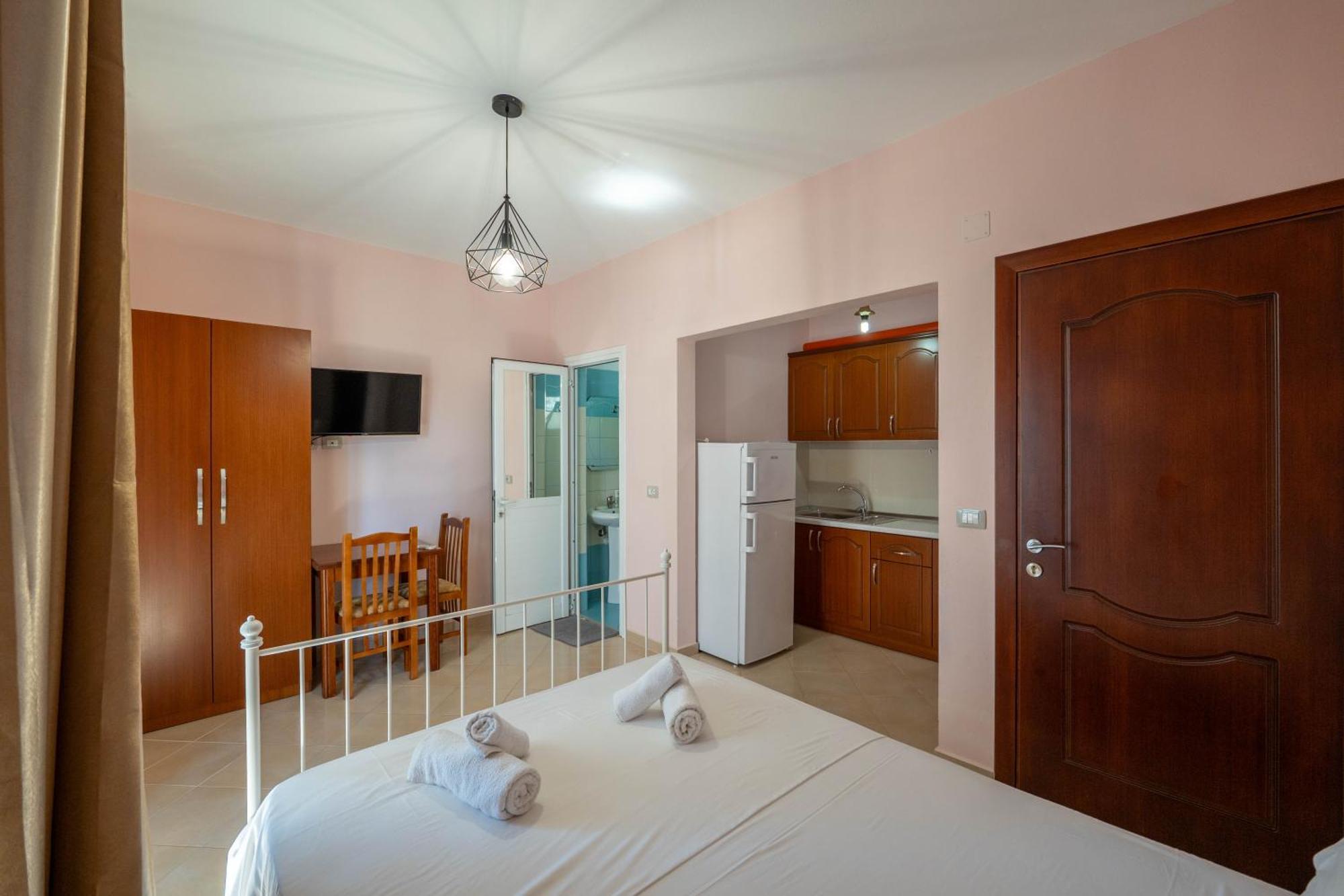 Villa Sunny Ксамил Екстериор снимка