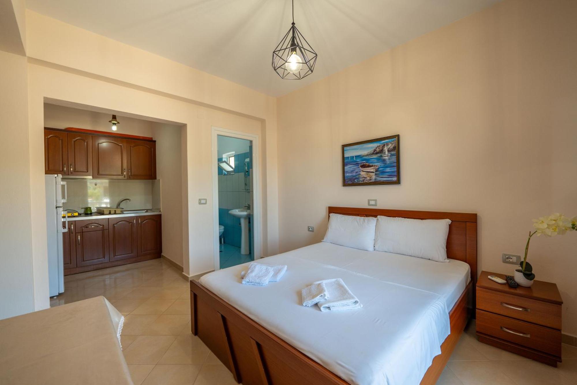Villa Sunny Ксамил Екстериор снимка